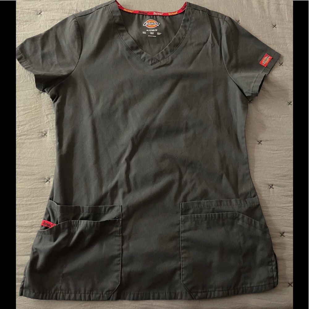 Dickies gray scrub top
